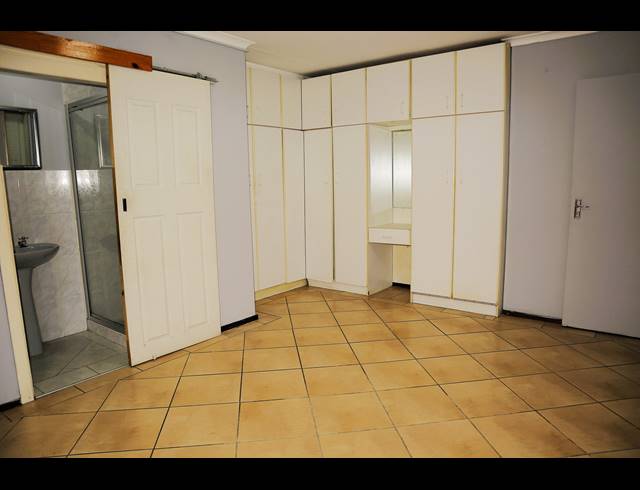 3 BEDROOM SIMPLEX FOR SALE IN MALVERN